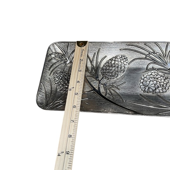 Godinger Silver Art Co. set of 2 Pinecone Wilderness Holiday trays - Picture 7 of 11